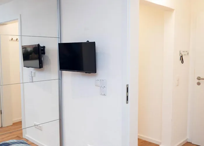 Appartamento - Apartment-wohnung 3 - Wohnraum Auf Zeit *