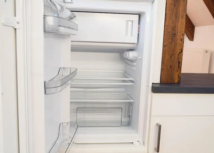 - Apartment-wohnung 3 - Wohnraum Auf Zeit