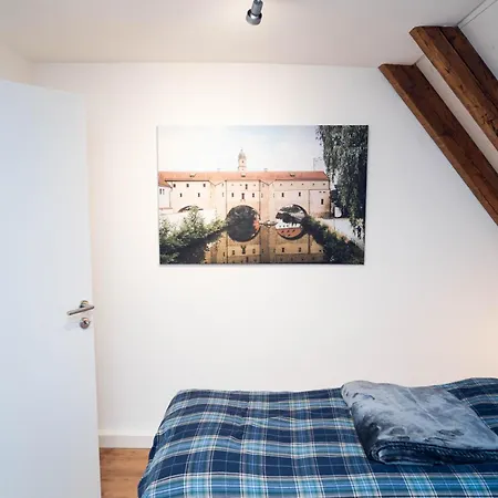 - Apartment-wohnung 3 - Wohnraum Auf Zeit Apartment