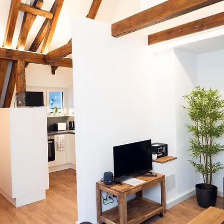 Apartment - Apartment-wohnung 3 - Wohnraum Auf Zeit Amberg